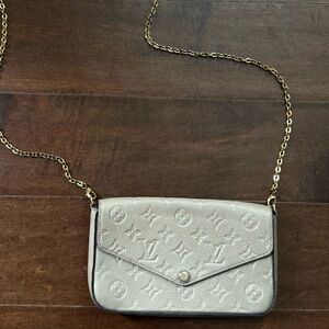 Louis Vuitton Pochette Félicie Empreinte Beige Crossbody – Gold Chain